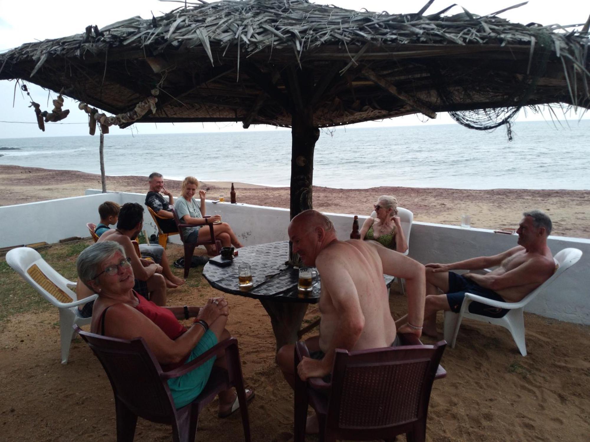 Happy Beach Safari Retreat Hambantota Zimmer foto